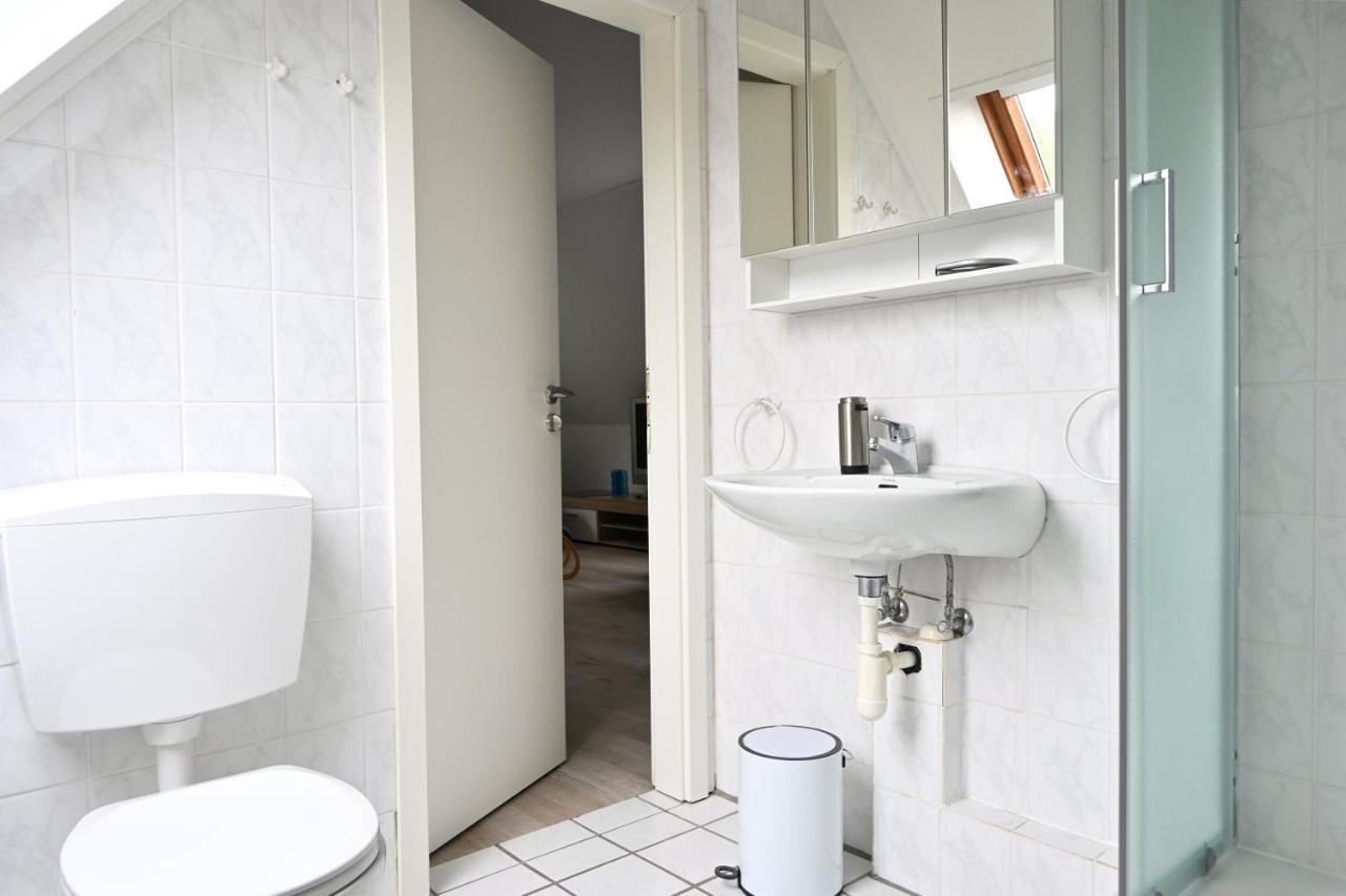 Studio, Naehe Dieksee